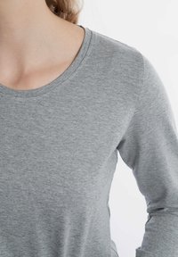 Knit Factory Longsleeve - light grey