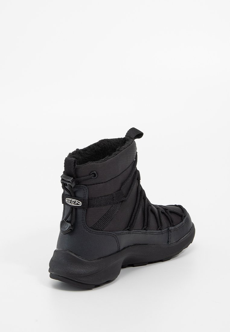 UNEEK SNK CHUKKA II