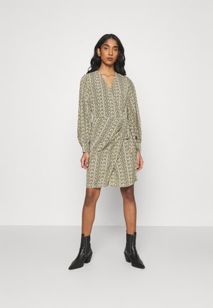 ONLMIA WRAP DRESS - Denní šaty - black/ditsy