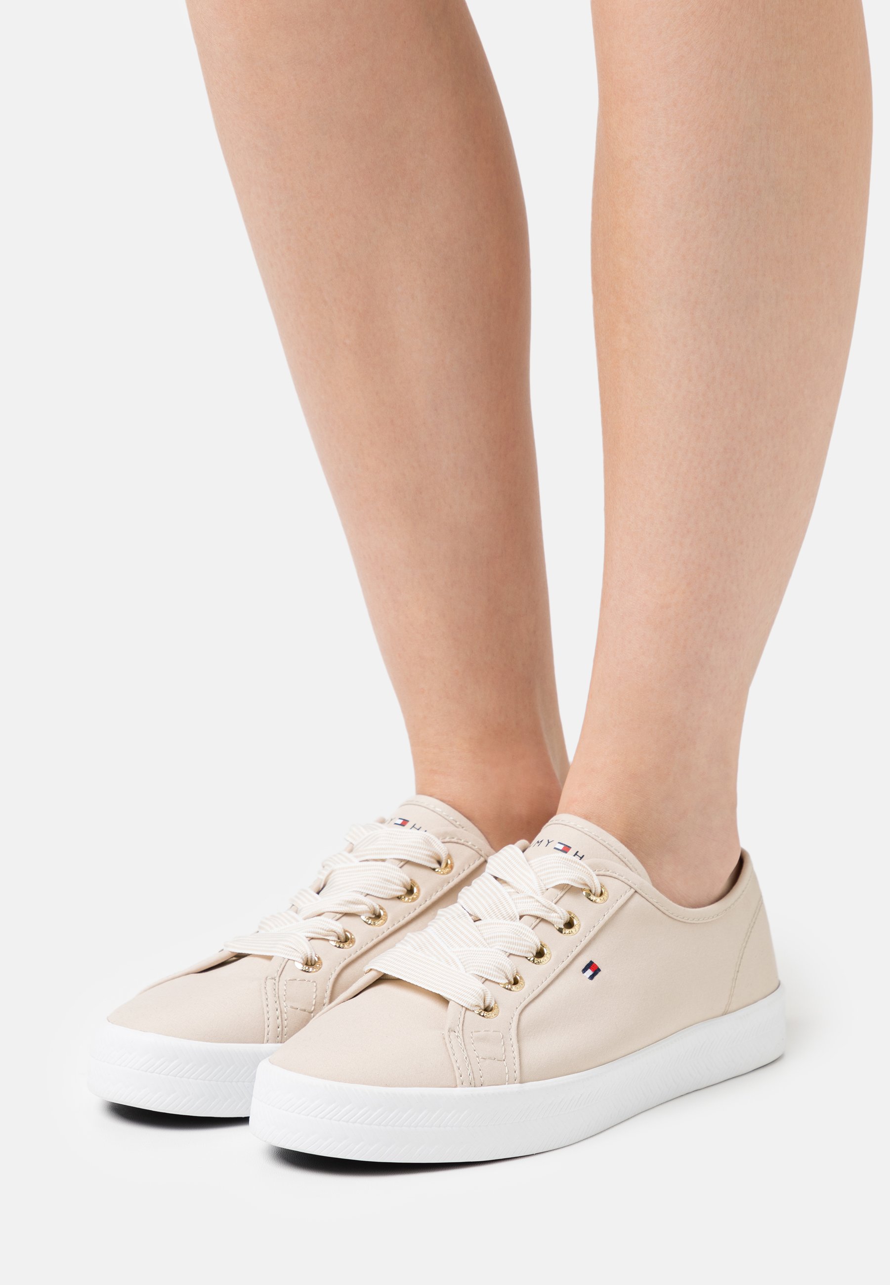 tommy hilfiger basic sneaker