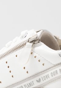 LOVE OUR PLANET by MARCO TOZZI Sneaker low - white