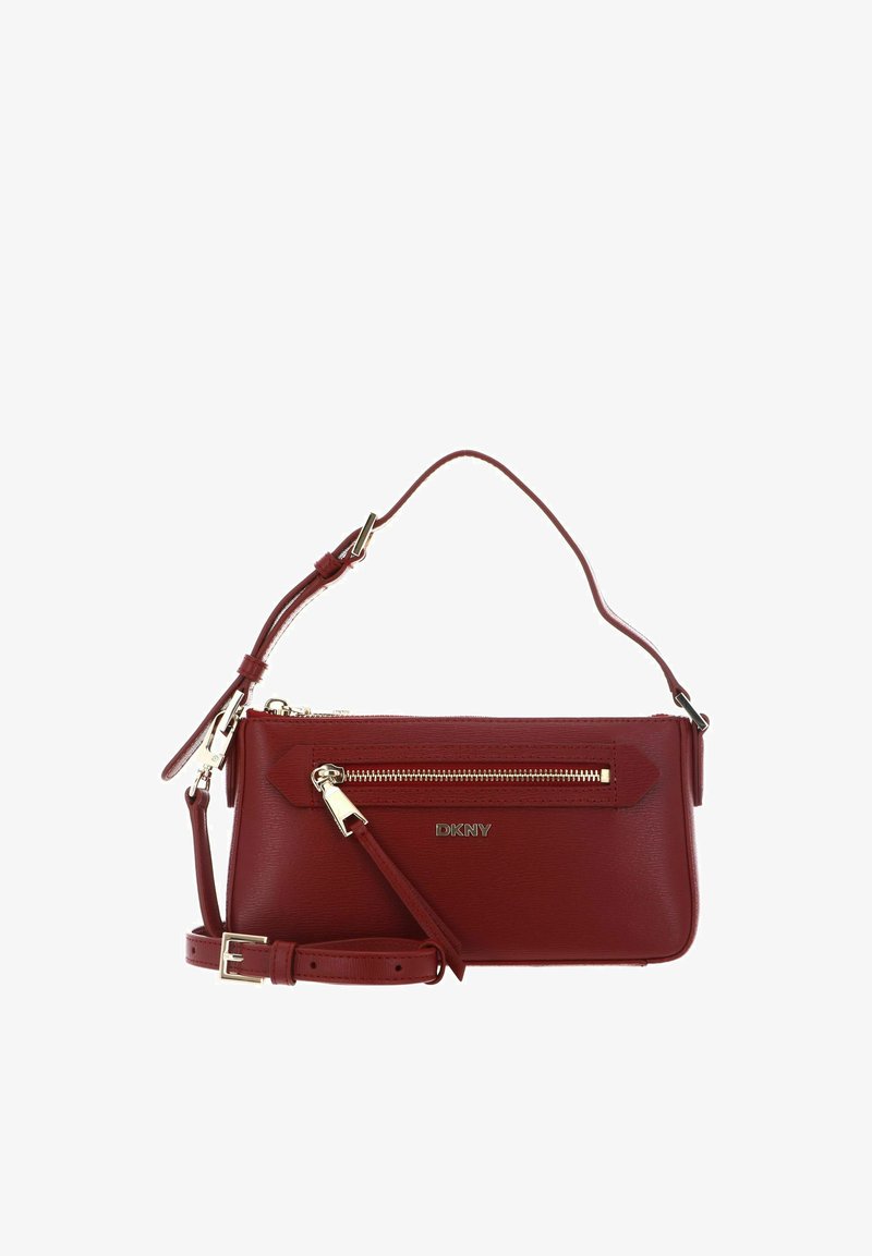Sac à bandoulière en cuir rouge DKNY avec sangle réglable, poche zippée à l'avant et quincaillerie dorée.
