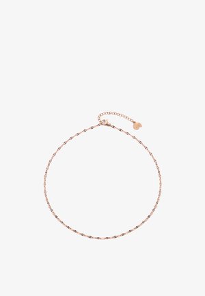 Collar delicado con cadena retorcida de oro rosa con cierre de langosta y pequeño charm redondo ajustable sobre fondo blanco.