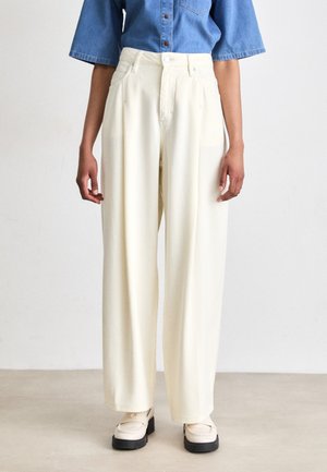 SLOUCHY PLEATD - Wide Leg - open white