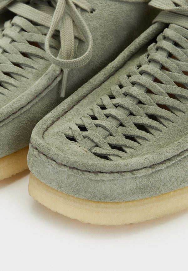 WALLABEE WEAVE - Casual lace-ups - sage3