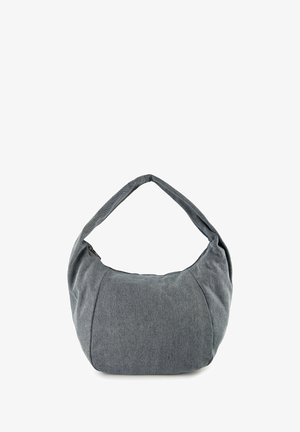 Sac bandoulière en tissu gris à structure souple et large bandoulière, présenté sur un fond blanc.