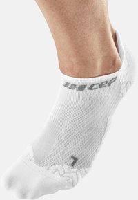 CEP ULTRALIGHT COMPRESSION SOCKS NO SHOW MEN - MADE IN GERMANY - Socken - white