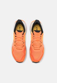 Adidas Terrex SOULSTRIDE - Tenisice za trail trčanje - amber tint/grey one/semi spark
