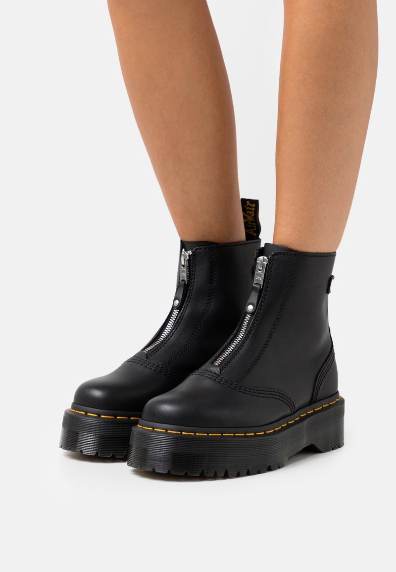 Dr. Martens Bottines à plateau - black
