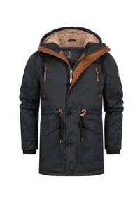 Veste d'hiver noire avec des accents marron, fermeture éclair et boutons à l'avant, deux fermetures éclair sur la poitrine, deux poches avant et une capuche doublée en polaire.