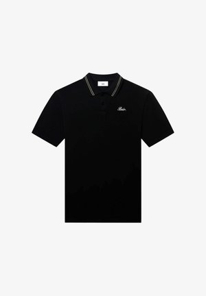 Černé polo tričko vyrobené z bavlny, s klasickým límečkem, dvouknoflíkovou légou a kontrastními bílými a zlatými pruhy na límci.