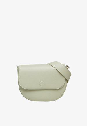 Umhängetasche aus hellgrünem, strukturiertem Leder, runde Form mit Klappenverschluss, verstellbarem Riemen und einem kreisförmigen Akzentdetail.