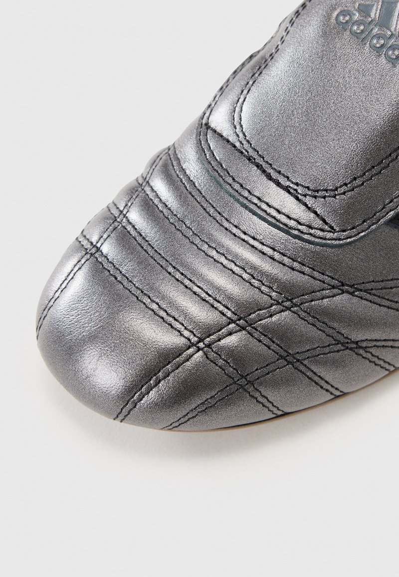 adidas Originals TAEKWONDO - Slip-ons - grey five/core black