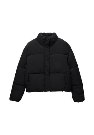 Zwarte cropped puffer jacket, met een hoge kraag, horizontale naden en zijzakken. Gemaakt van een matte, duurzame stof.
