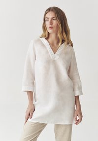 TATUUM KLEARA - Blūze - white