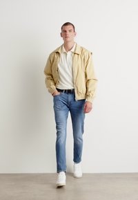Thumbnail Image 2