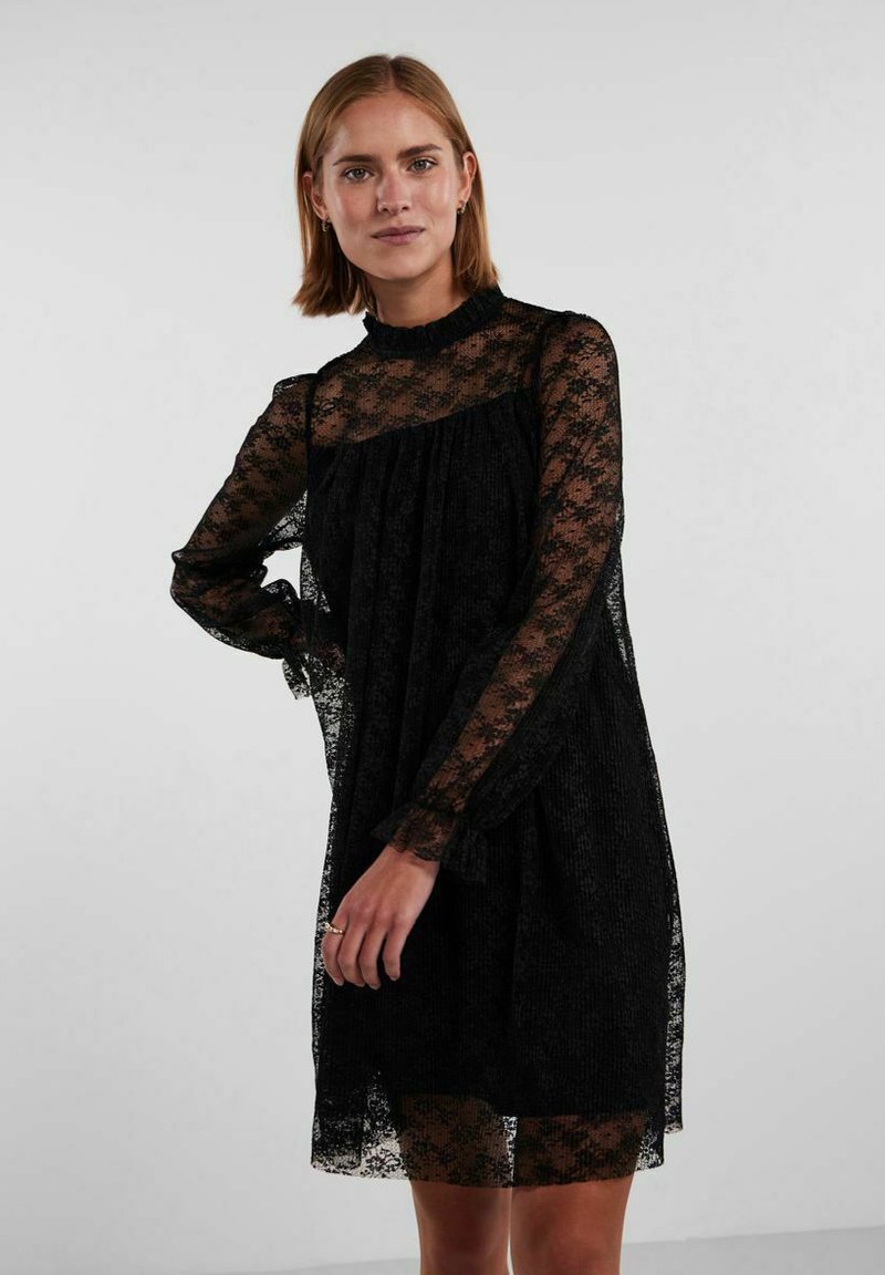 PIECES dam topp PCMAY - Bright white black contrast main image 0