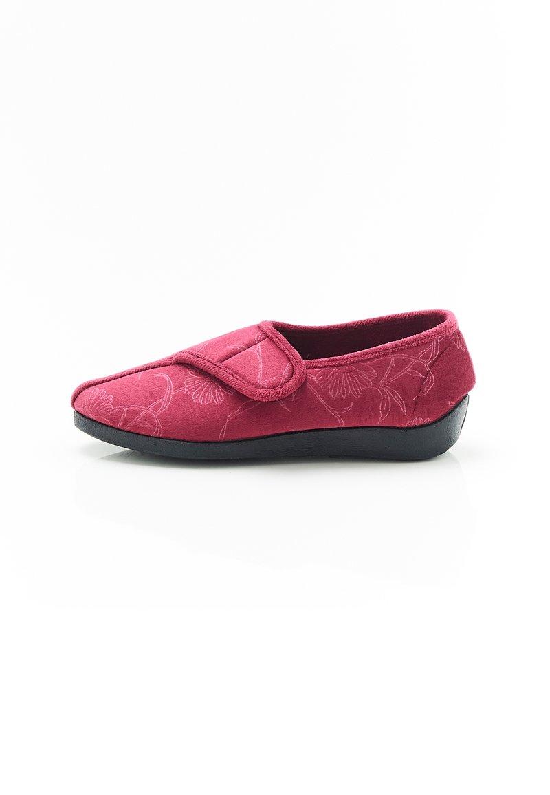 Rode textielschoen met bloemenpatroon, klittenbandsluiting, ronde neus en zwarte rubberen zool voor duurzaamheid en comfort.
