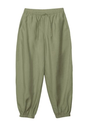 Casualowe spodnie w kolorze oliwkowej zieleni z elastycznym pasem, sznurkiem, bocznymi kieszeniami oraz elastycznymi ściągaczami przy kostkach.