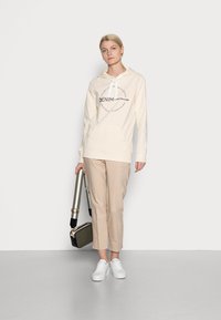 TOM TAILOR DENIM Sweatshirt com capuz - soft creme beige
