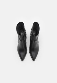 Call it Spring JOHANNAH B.E.D FOAM - Støvletter - black