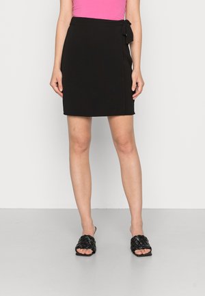NMCLARA MINI WRAP SKIRT - Omlottkjol - black