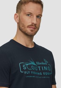 s.Oliver MIT FRONTPRINT - Triko s potiskem - navy