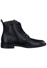 Bottines en cuir noir avec bout rond, à lacets à l'avant, fermeture éclair sur le côté et semelle en caoutchouc plate ; texture lisse et design minimal.