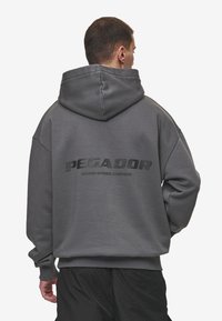 Pegador COLNE LOGO HOODIE - Majica s kapuljačom - washed anthracite/black