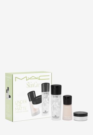 UNDER THE MATTE - Makeup set - -