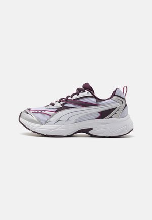 Puma MORPHIC ATHLETIC UNISEX - Sneakers basse - white/midnight plum