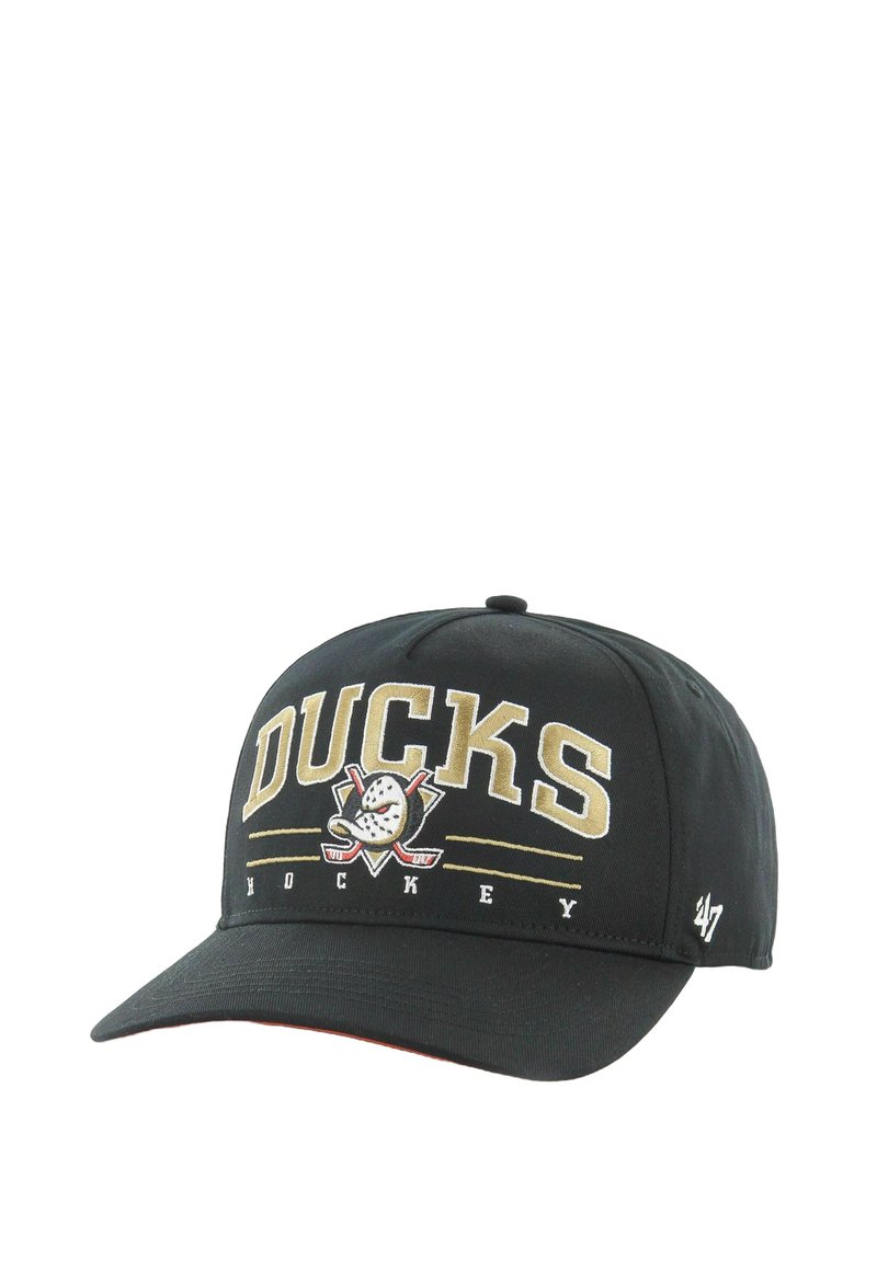 Schwarze Baseballkappe mit "DUCKS" und "HOCKEY" in Gold gestickt. Enthält ein Logo mit einer Eishockeymaske und gekreuzten Schlägern auf der Vorderseite.