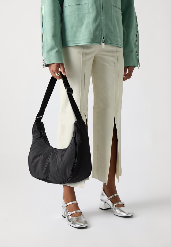 VMTALIA - Cross body bag