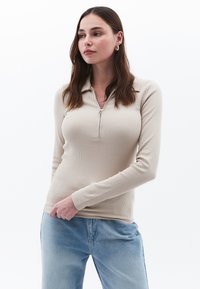 Unausgewählt, feather gray