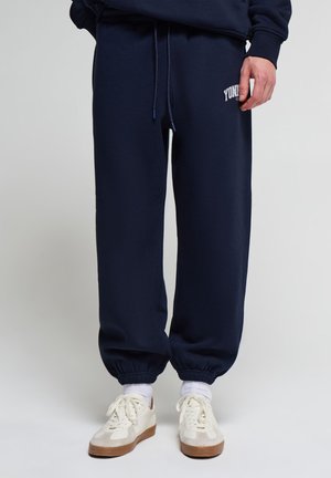 Terranova, PANTALONI TUTA JOGGER CON STAMPA COLLEGE - Pantaloni sportivi - blu navy