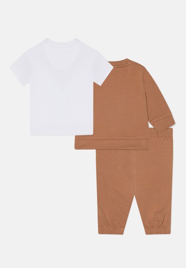 MONOGRAM STARTER GIFTPACK UNISEX SET - Trousers - tea time4