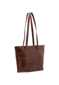 Bruine leren totebag met een glanzende afwerking, twee lange handvatten, rechthoekige vorm en zichtbare stiksels langs de randen.