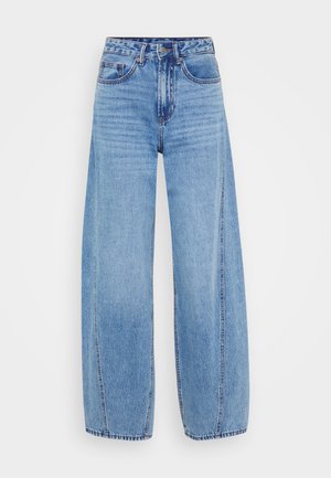 Lyseblå denim brede ben jeans med høy midje, med fem lommer, synlige sømmer og en ren, rett kappet kant.
