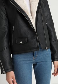 Even&Odd Giacca in similpelle - black