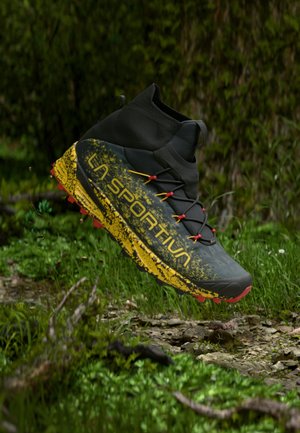 La Sportiva URAGANO GTX - Zapatillas de trail running - black/yellow