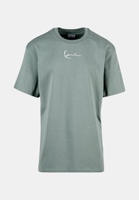 Hellgrünes T-Shirt mit kurzen Ärmeln und Rundhalsausschnitt, weißes kursives Textlogo zentriert auf der Brust.