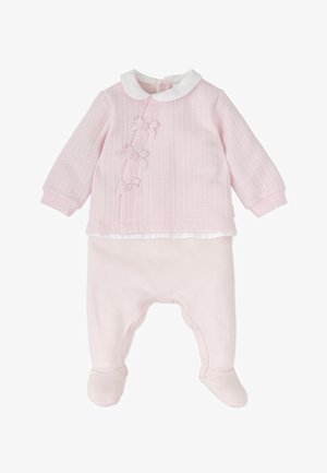 Ensemble pour bébé rose comprenant un haut texturé avec un col blanc et trois nœuds décoratifs, associé à un pantalon pieds assorti rose.