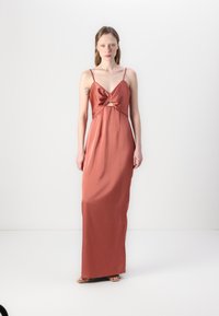 Malina PATRIZIA CUT OUT SLIP MAXI - Oblačila za posebne priložnosti - terracotta