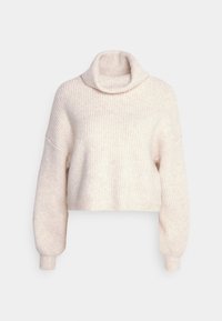 Kremowy, prążkowany, skrócony sweter z golfem i długimi bufkami z dopasowanymi mankietami.