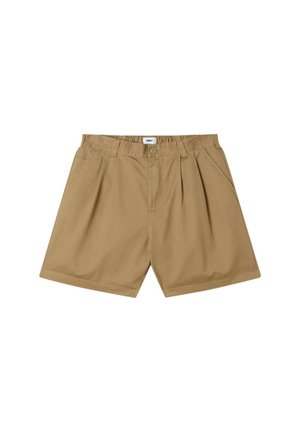 Pantaloncini plissettati color sabbia con tasche frontali, passanti per cintura, fascia elastica posteriore e chiusura con bottone.