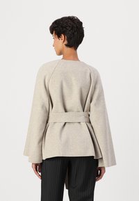 JDY JDYFELICITY DRAPY JACKET - Ελαφρύ μπουφάν - nature