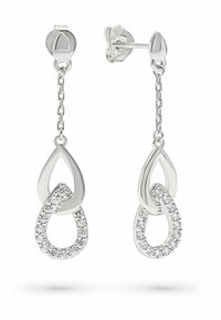 Silverörhängen med två sammanlänkade droppformer, en enkel och en utsmyckad med små klara ädelstenar, hängande från korta kedjor.