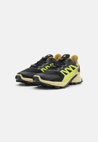 Salomon SUPERCROSS 4 GTX - Sapatilhas de trail running - black/leek green/acid lime