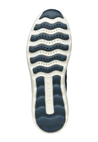 Suela de una zapatilla, con una base blanca y un patrón de goma azul ondulado. Se pueden ver pequeños orificios de ventilación a lo largo del diseño.