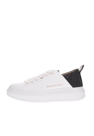 ALEXANDER SMITH Sneakers basse - bianco